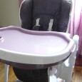 Avec le début de la diversification alimentaire, il devenait urgent de remplacer le transat de Ma Chouette par une chaise haute, surtout pour préserver mon dos. Et aussi parce qu’à...