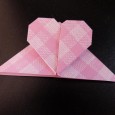 Comme je vous le disais vendredi, j’ai eu envie de faire une pause couture ce mois-ci, et de me lancer dans une nouvelle activité… l’origami! Je lis beaucoup et je...